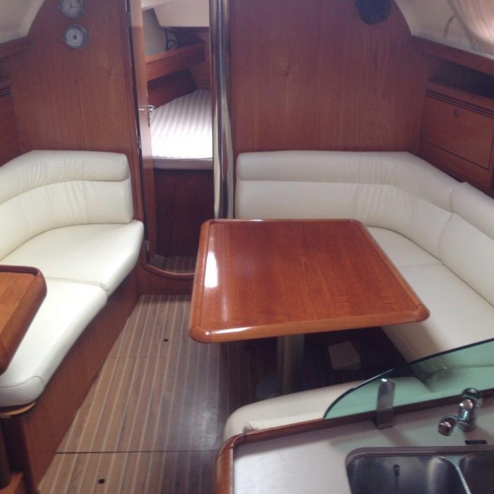 Naias | Sun Odyssey 37 photo 2