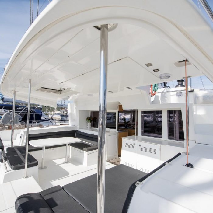 Diva | Lagoon 450 Fly photo 31