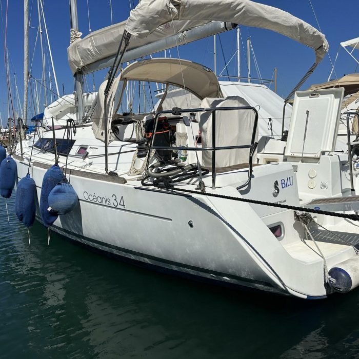 Blu | Oceanis 34 photo 1