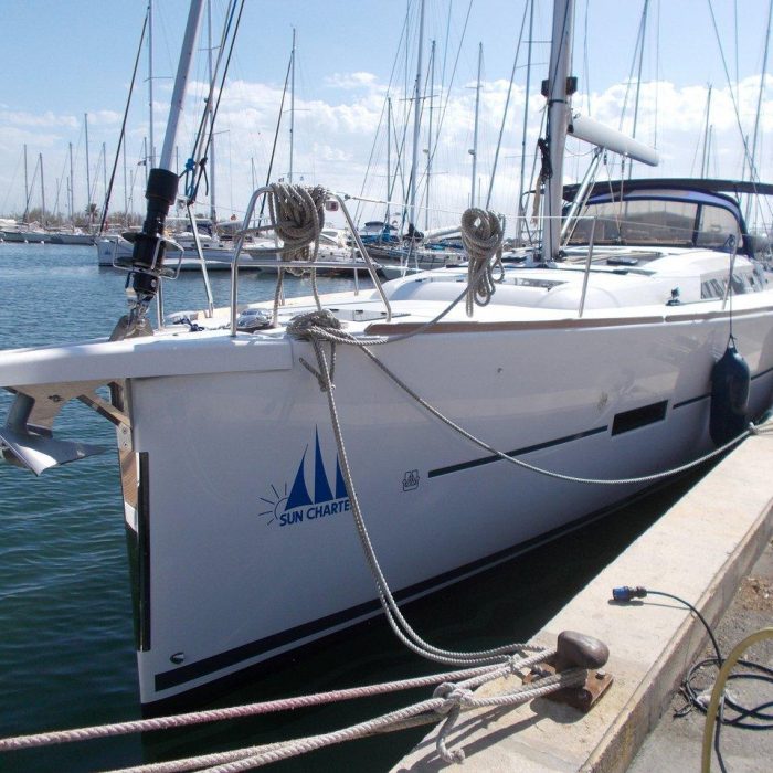 Catch The Wind | Dufour 460 GL photo 1