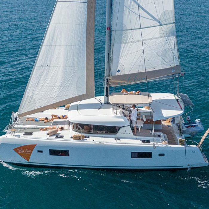 Catalina | A/C generator watermaker | Lagoon 42 photo 1
