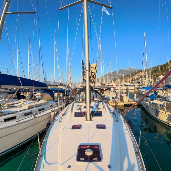 Classic | Oceanis 43 photo 1