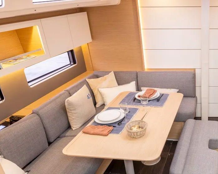 Moorings 41.3 Exclusive | Dufour 41 photo 7