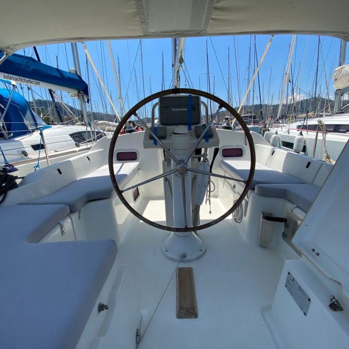Aquamarine | Oceanis 34 photo 5