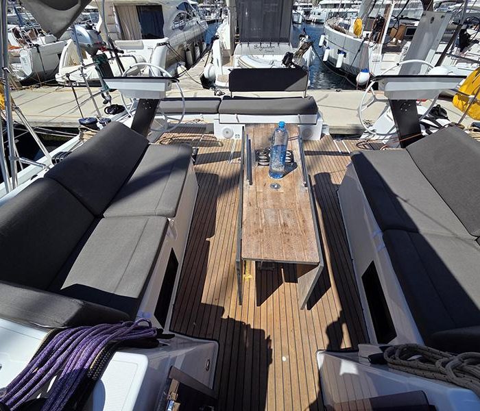 Adelante | Dufour 470 photo 12