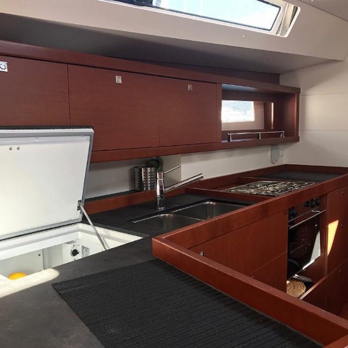 Atlantica | Oceanis 45 photo 13