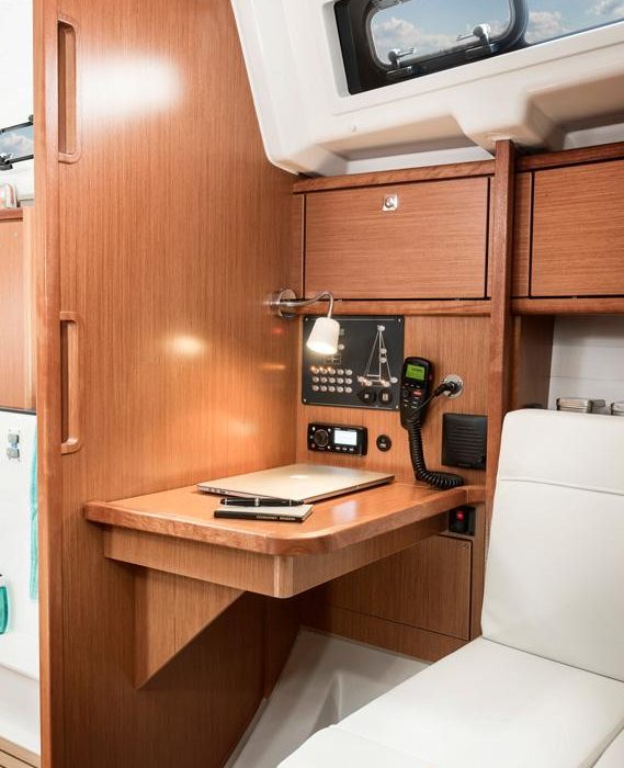 Opal | Bavaria Cruiser 34 Style photo 8