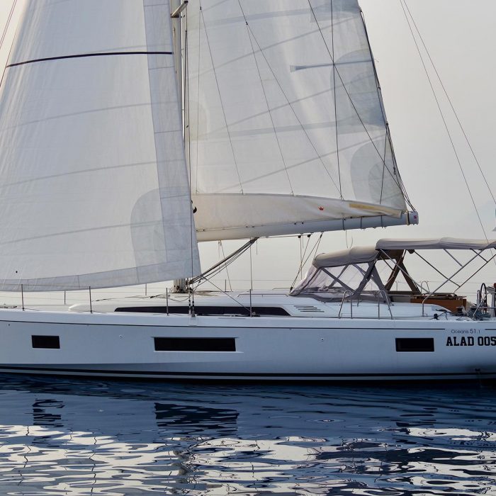 Selinde - Water maker, Solar Panel | Oceanis 51.1 photo 1
