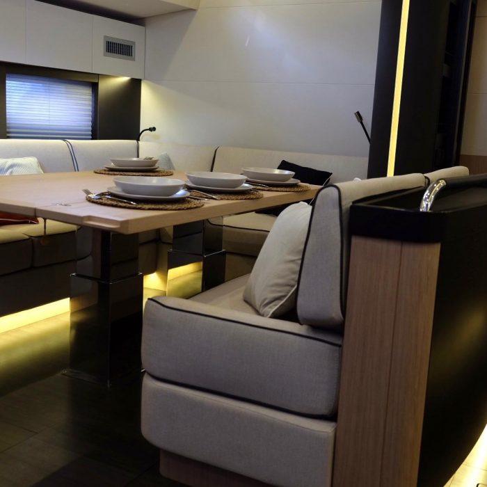 Premium + | Oceanis Yacht 62 photo 14