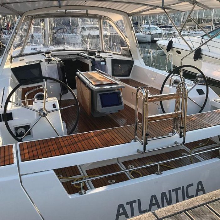 Atlantica | Oceanis 45 photo 3