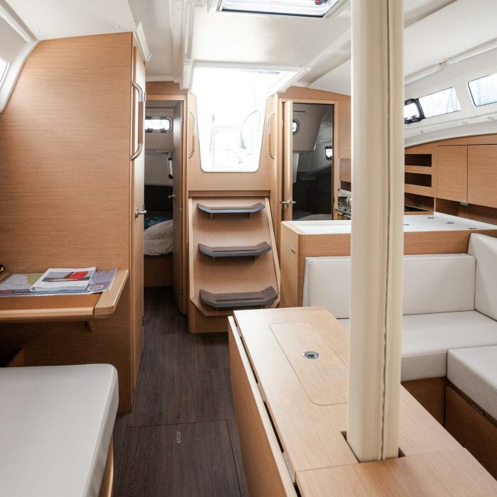 Phoenix - Comfort line | Sun Odyssey 380 photo 10