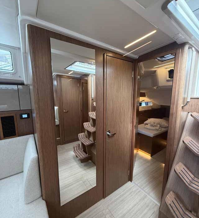 Elifozzi | Bavaria C46 photo 13