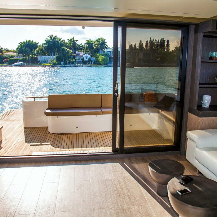 Over Reef | Power Catamaran photo 37