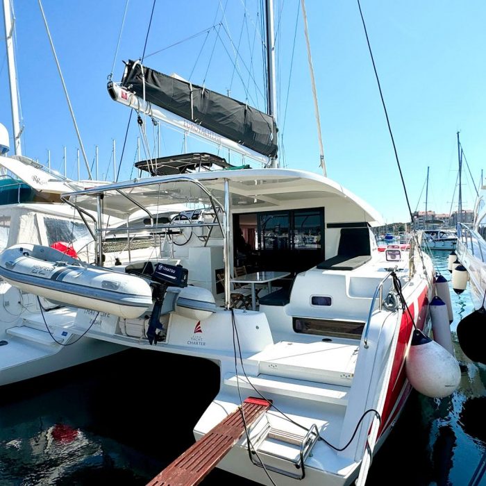 That's Life | Lagoon 42 photo 1