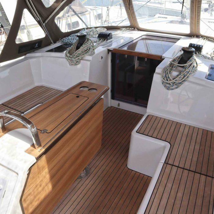 Lima | Bavaria C42 photo 12