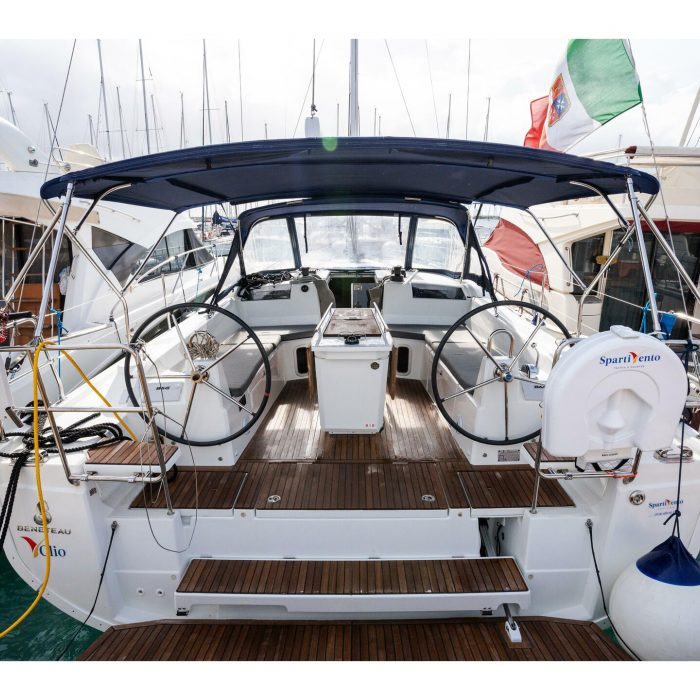 Clio - Standard Line | Oceanis 40.1 photo 6