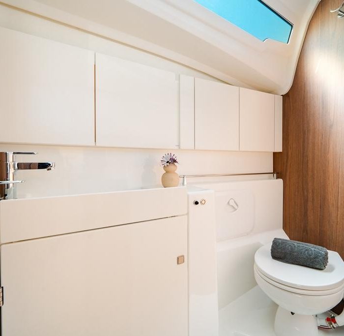 Myriana | Sun Odyssey 415 photo 15