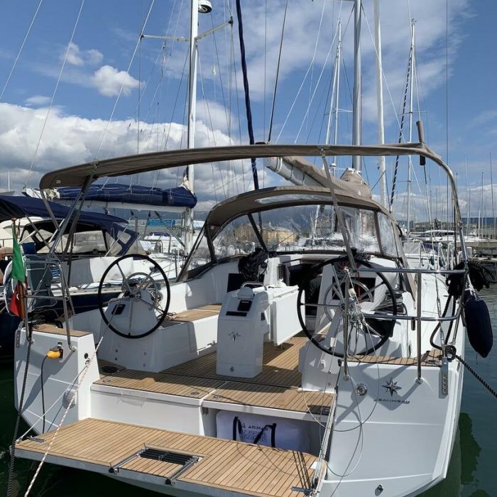 Bella | Sun Odyssey 410 photo 1