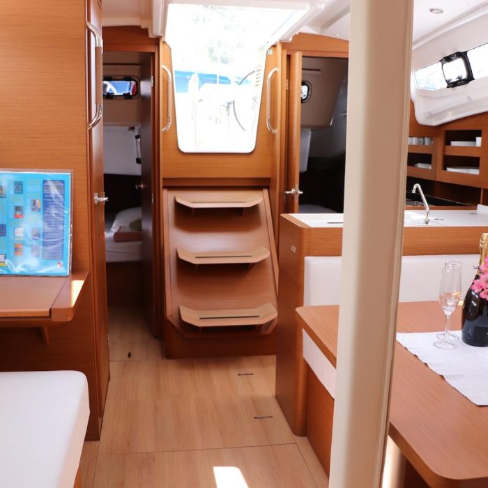 Bura Kiss | Sun Odyssey 380 photo 12