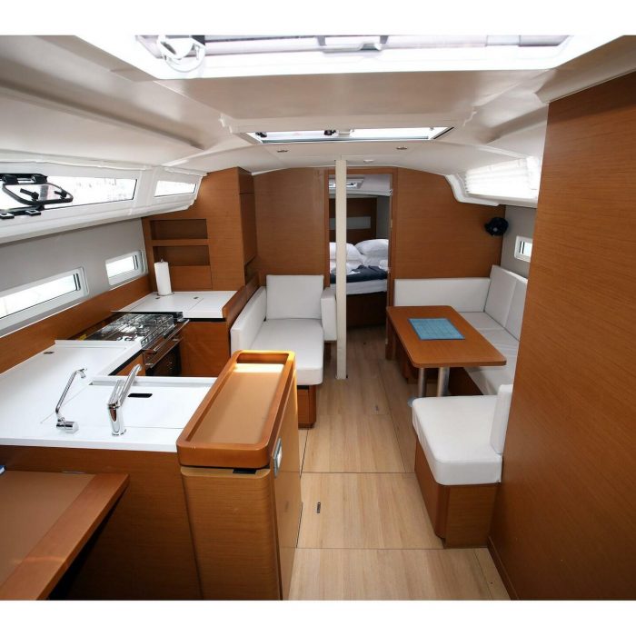Deba | Sun Odyssey 410 photo 6