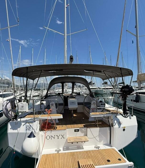 Onyx | Bavaria C42 photo 3