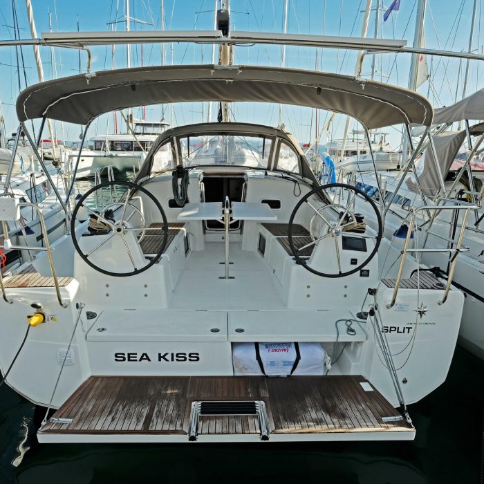 Sea Kiss | Sun Odyssey 380 photo 10