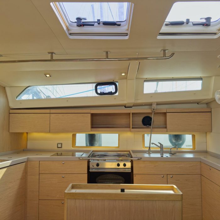 Sail Away (Refit 2025 - A/C - Electric Heads) | Oceanis 46.1 photo 9