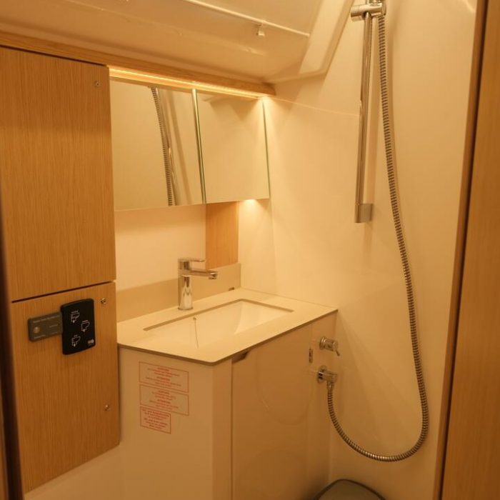 Daviana | Bavaria C46 photo 29