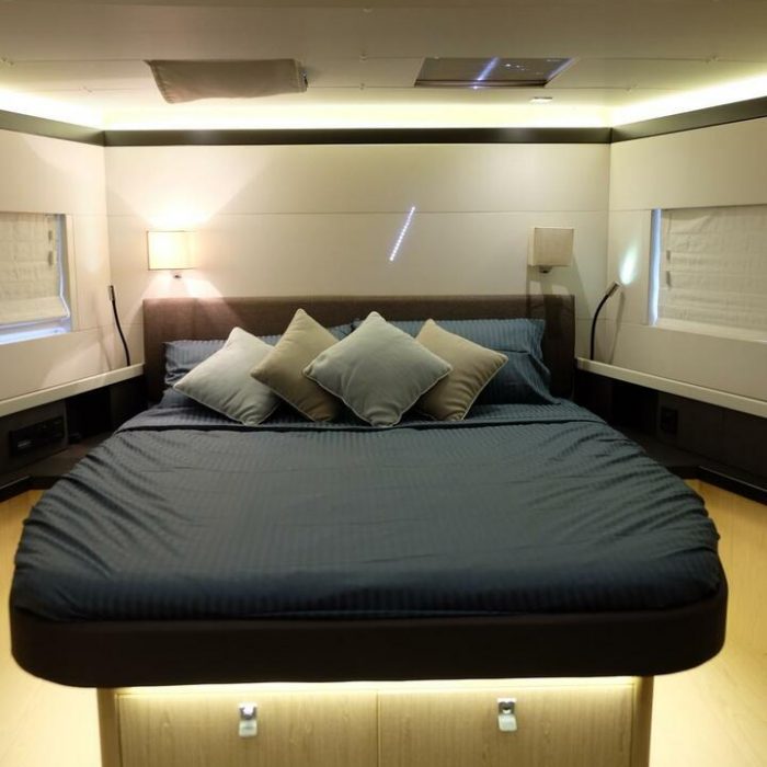 Premium + | Oceanis Yacht 62 photo 38
