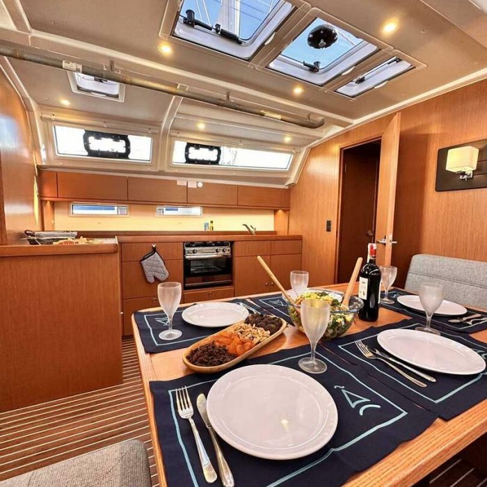 Leisure | Bavaria Cruiser 46 photo 3