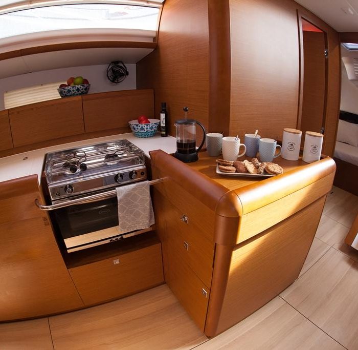 Mayflower | Sun Odyssey 519 photo 9