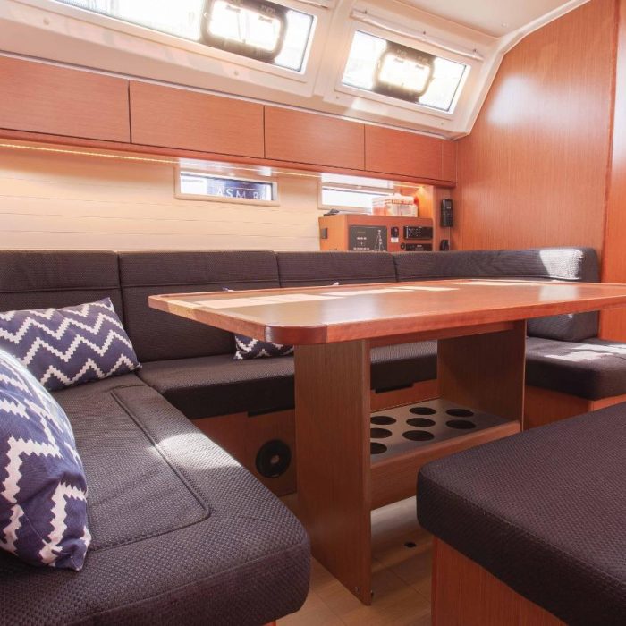 Classic | Bavaria 46 Cruiser photo 22