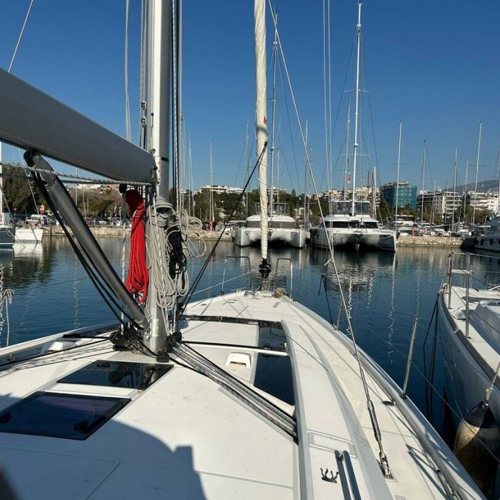 Blue Satellite | Oceanis 46.1 photo 5