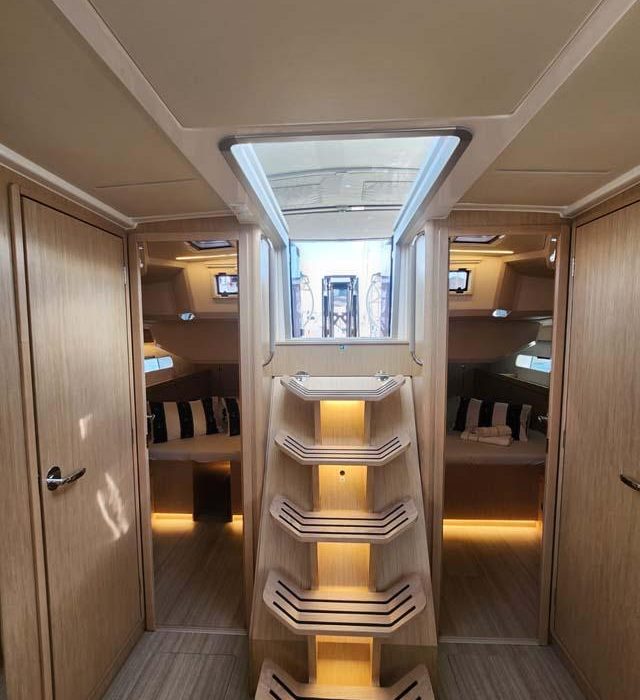 Nonica | Bavaria C46 photo 12