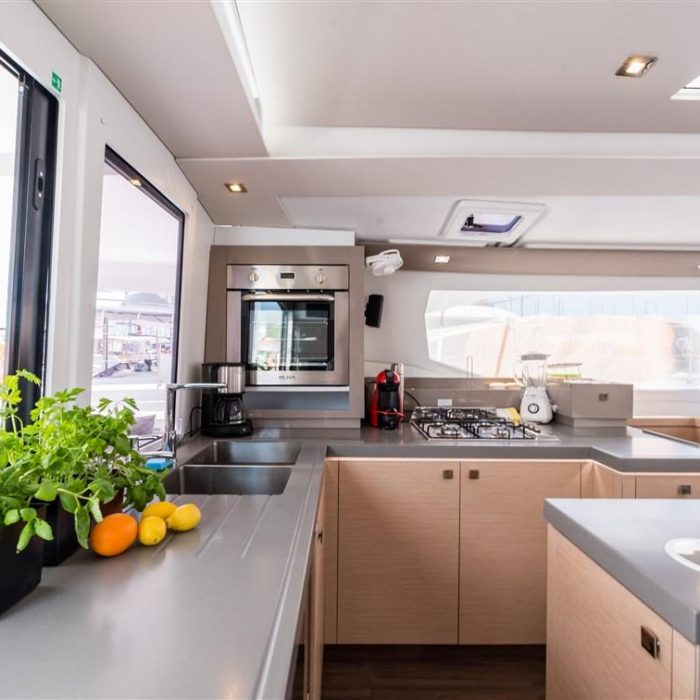 Sunny Wave | Fountaine Pajot Saona 47 Quintet photo 23