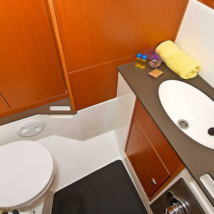 Evala | Bavaria Cruiser 37 photo 16