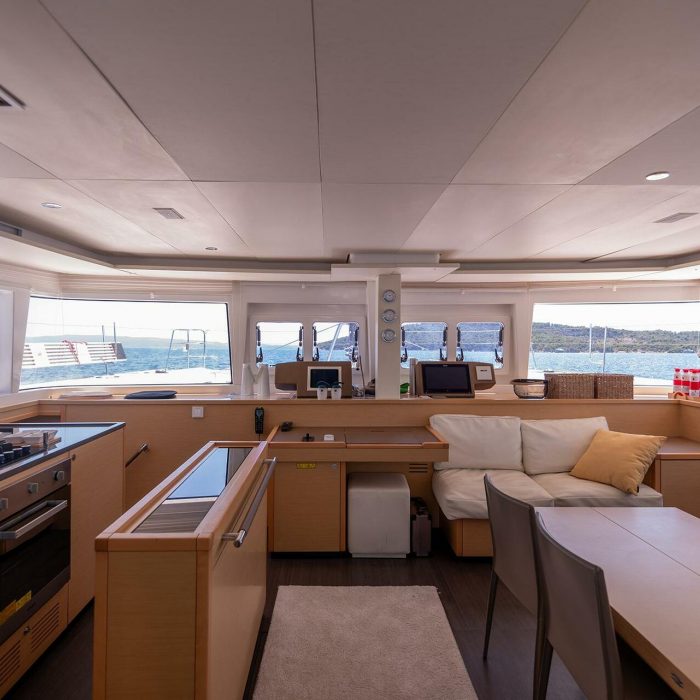 Topaz | Lagoon 560 S2 photo 18