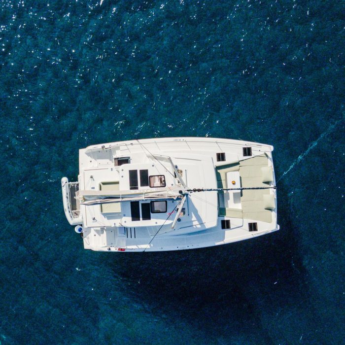 Grand Azure | Bali 4.6 - 5 + 1 cab. photo 8