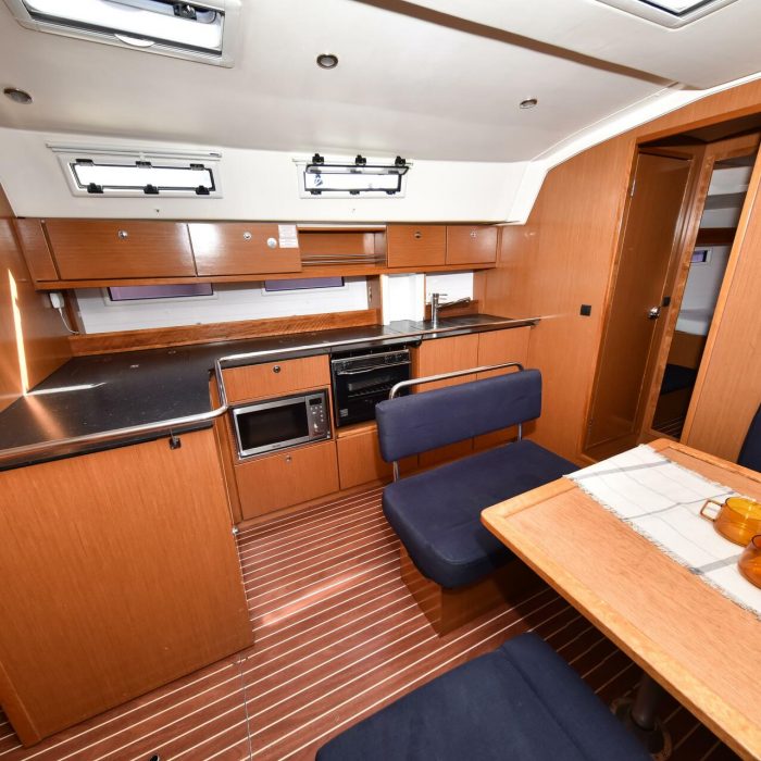 Controvento | Bavaria Cruiser 45 photo 24