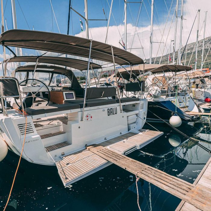 Balu | Dufour 470 photo 12