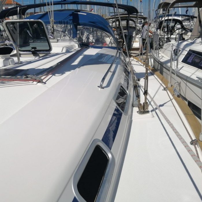 Scorpion | Bavaria 44 photo 15