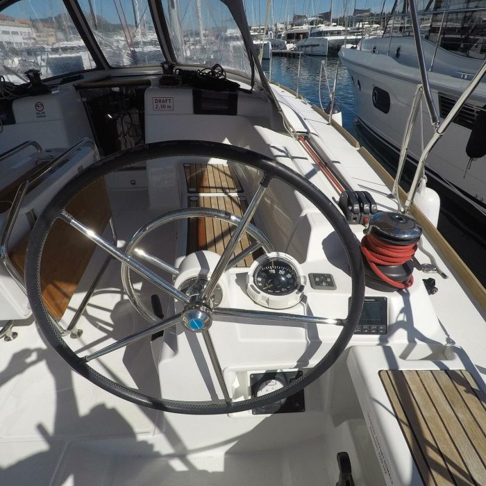Elissa | Sun Odyssey 449 photo 4
