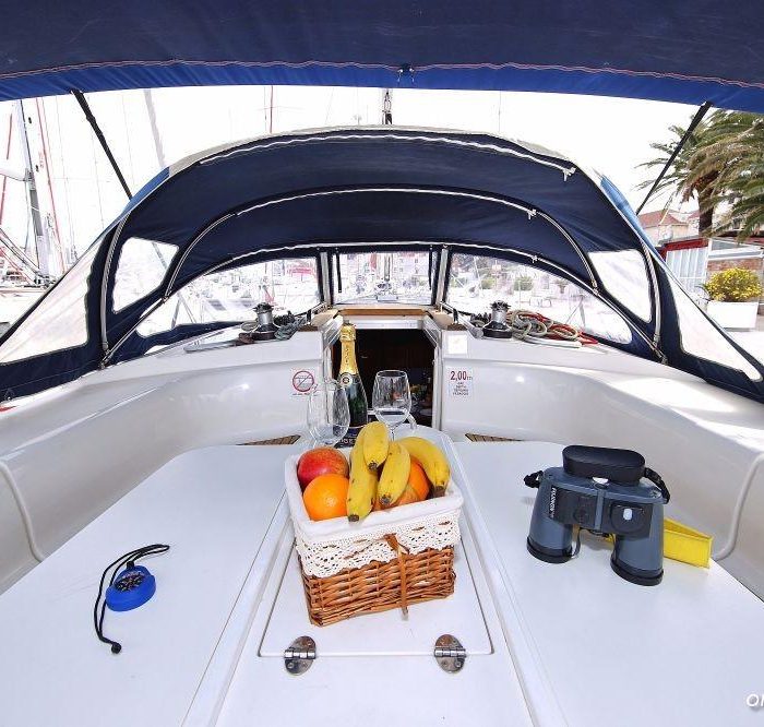 Scorpion | Bavaria 44 photo 11