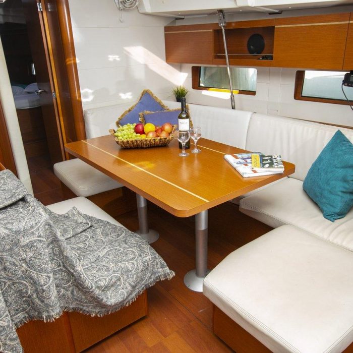 Dancing Queen | Oceanis 46.1 photo 14