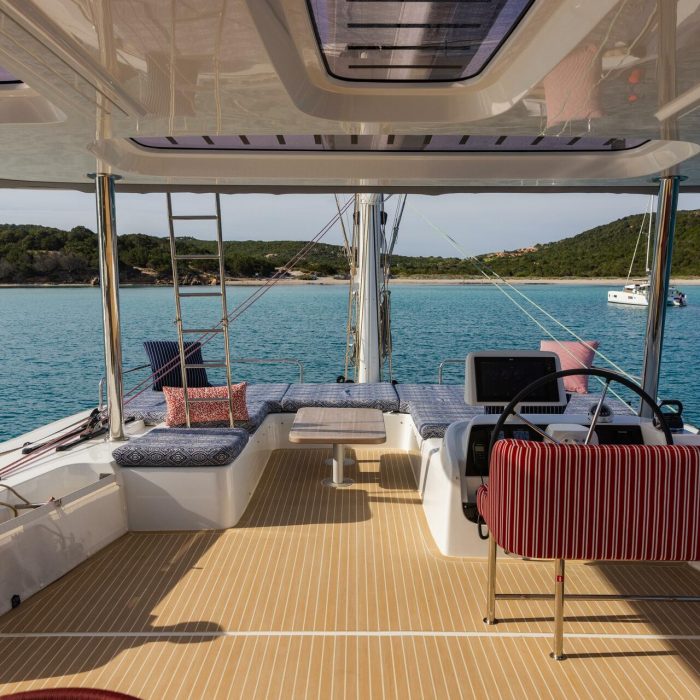 Nama | Lagoon 60 photo 27