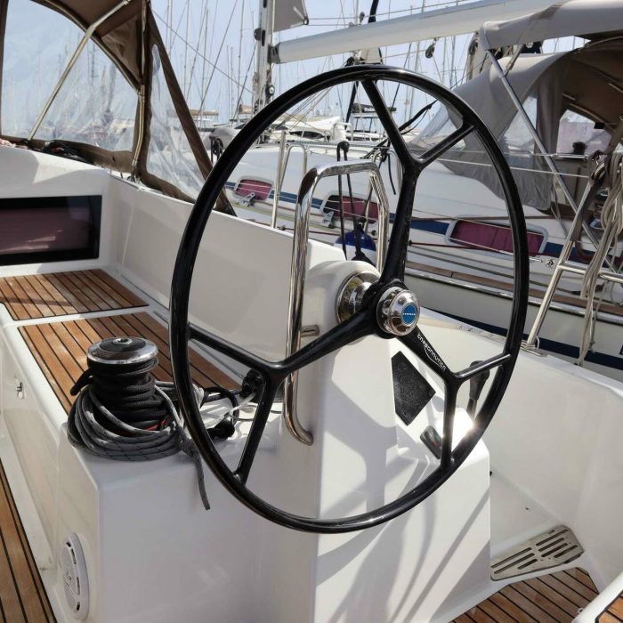 Diamond | Sun Odyssey 440 photo 5 Diamond | Sun Odyssey 440 photo 5