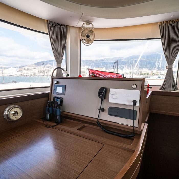 Silver VIII  (A/C and Generator) | Lagoon 42 photo 20