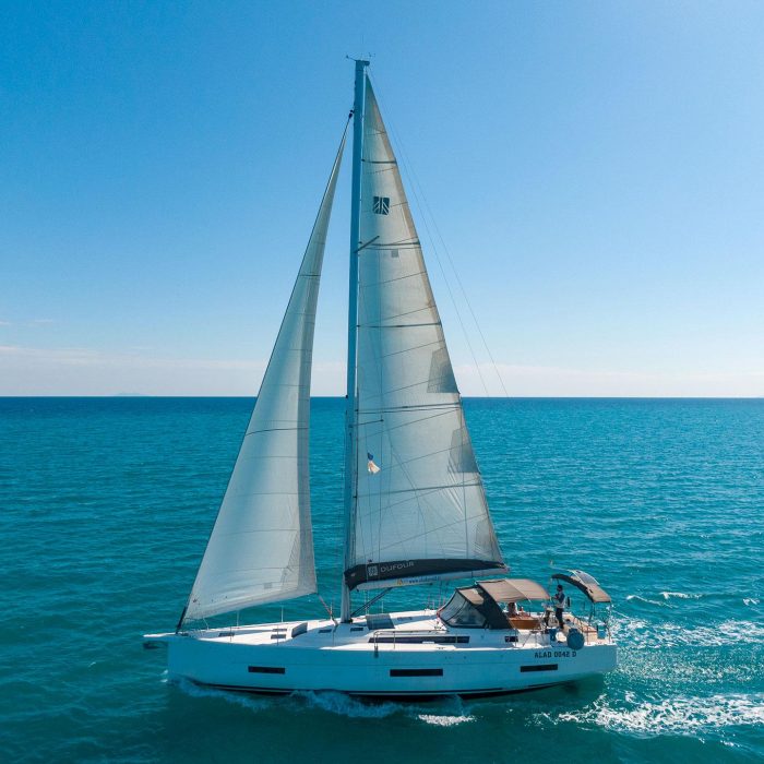 Cassiopea - A/C, Generator, Water maker, Solar Panel | Dufour 530 photo 6