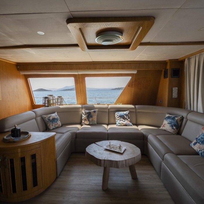 LONG ISLAND | Catamaran photo 11
