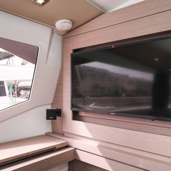Ariel | Fountaine Pajot Astrea 42 photo 9